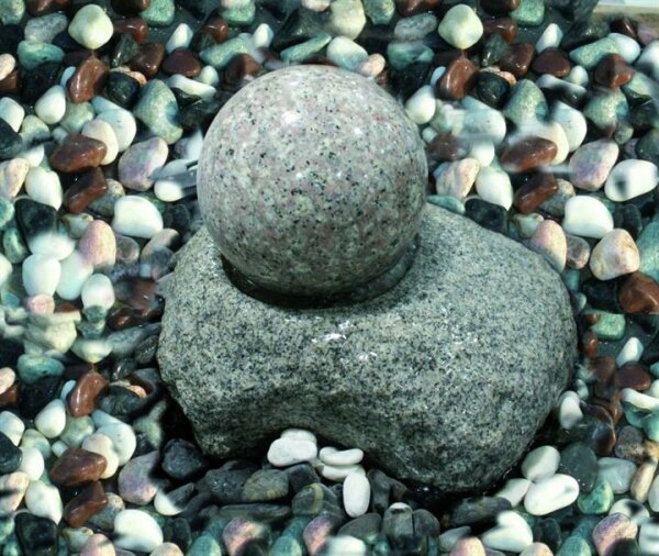 Wasserspiel Granit mit schwimmender Kugel, teilpoliert,  30x40, H=30 - wt731